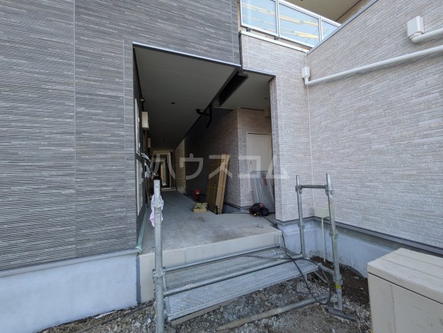 18/28 エントランス