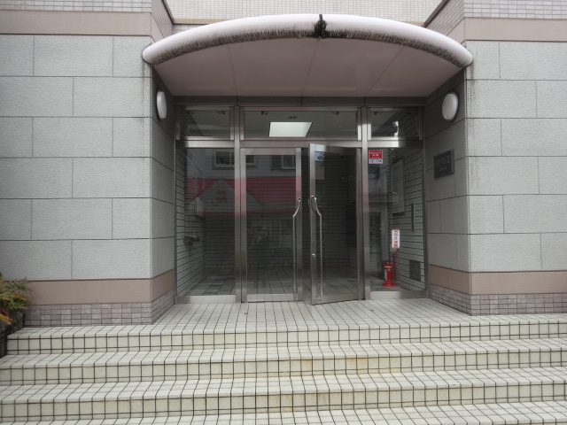 20/30 エントランス