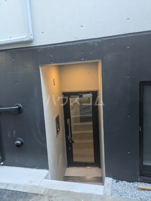 17/18 エントランス