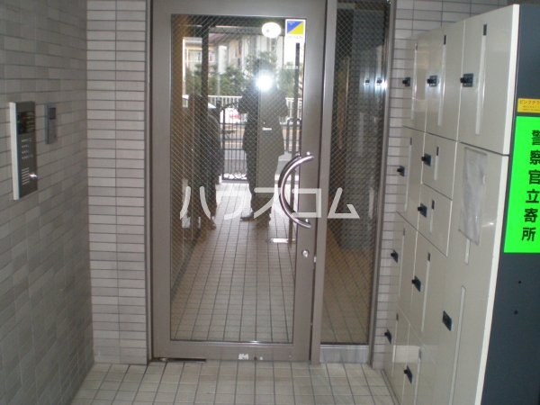 15/23 エントランス