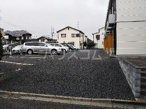 2/4 駐車場