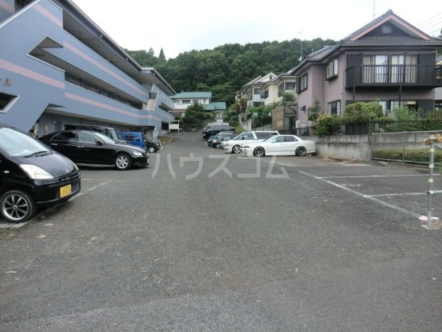 19/28 駐車場