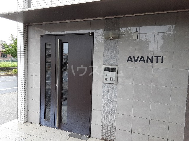 23/24 エントランス