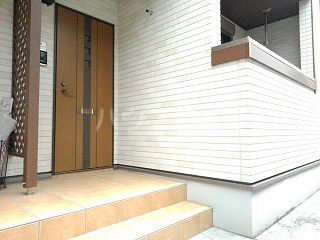 15/21 エントランス