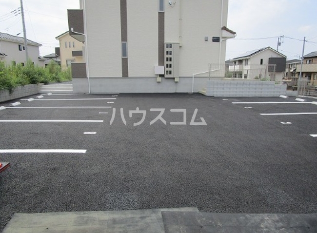 15/22 駐車場