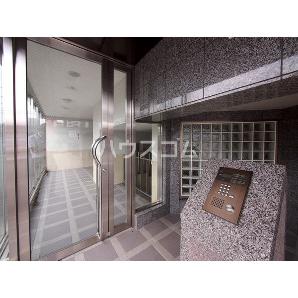 14/22 エントランス