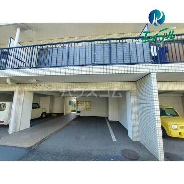 2/5 エントランス