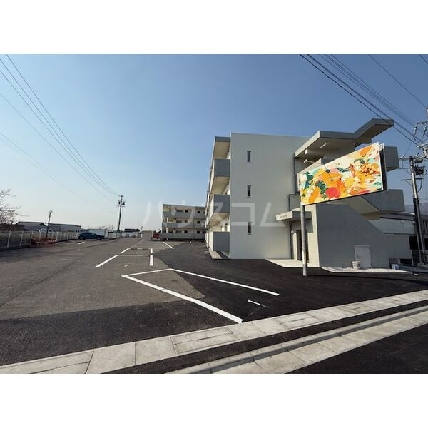 17/18 エントランス