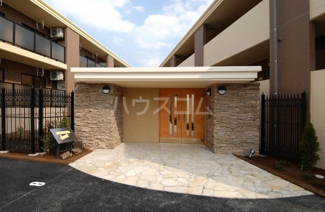 17/19 エントランス