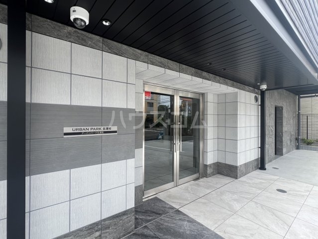 24/30 エントランス