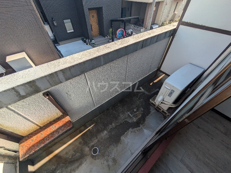 13/25 バルコニー