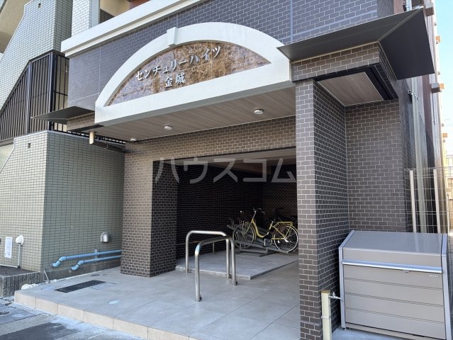 29/30 エントランス