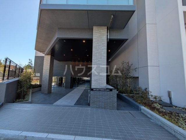 26/30 エントランス