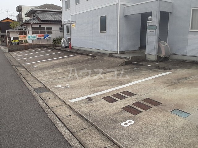 19/28 駐車場