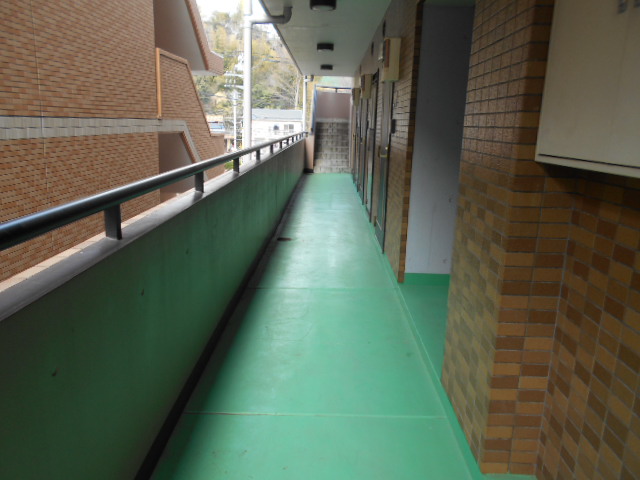 20/30 エントランス