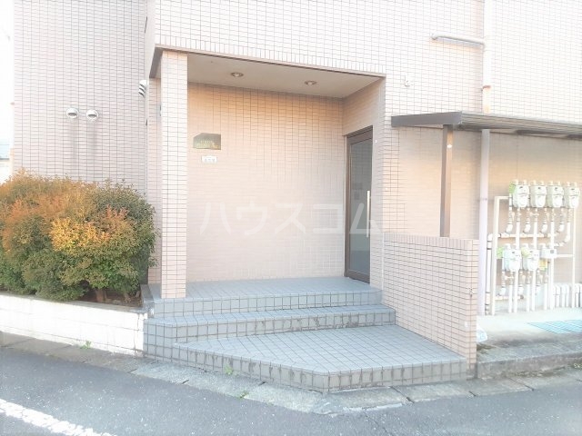 21/29 エントランス