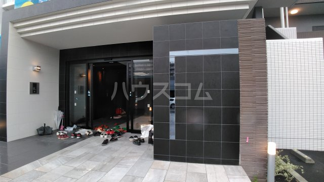 21/27 エントランス