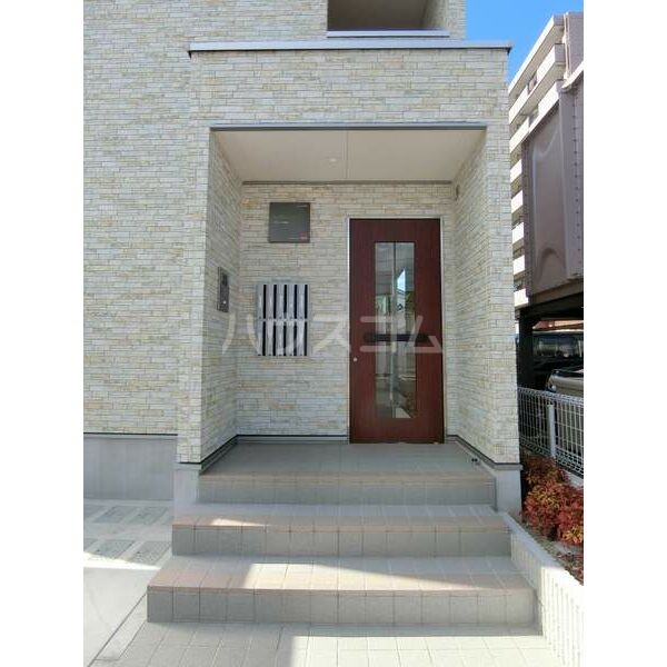 17/22 エントランス