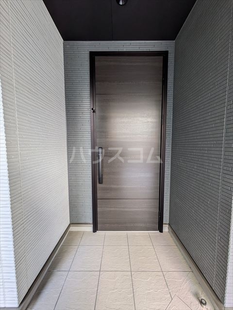 14/30 玄関