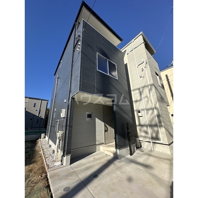 21/30 エントランス