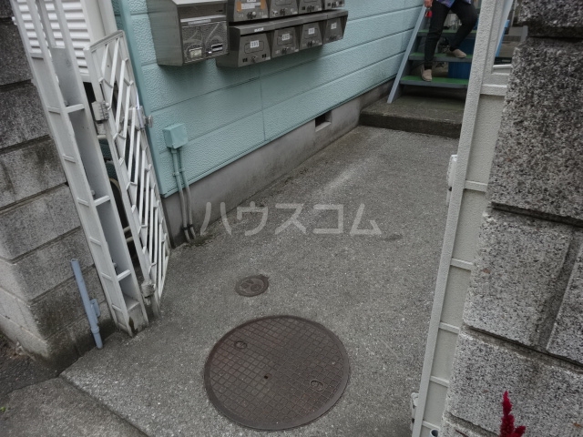 2/5 エントランス