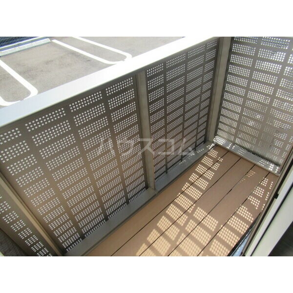 14/23 バルコニー