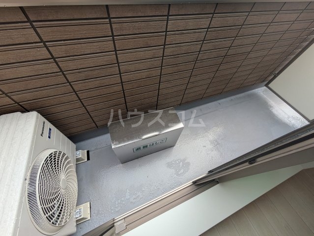 13/18 バルコニー