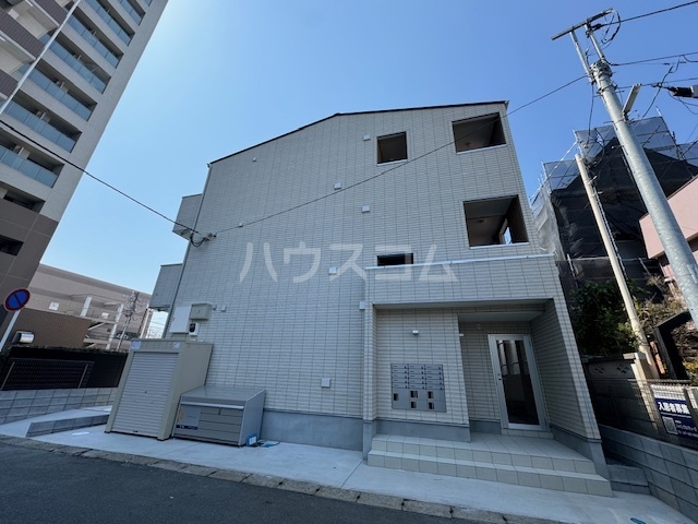 21/30 エントランス