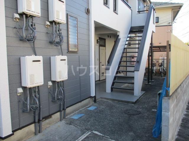 18/27 エントランス