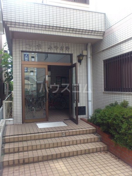 2/8 エントランス