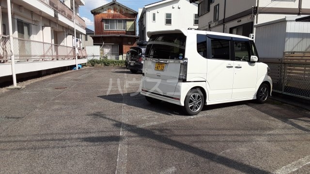 19/27 駐車場