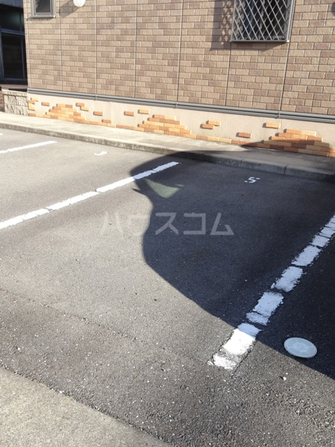 19/26 駐車場
