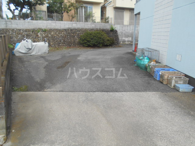 23/30 エントランス