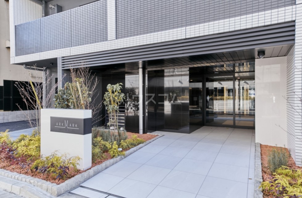 2/3 エントランス