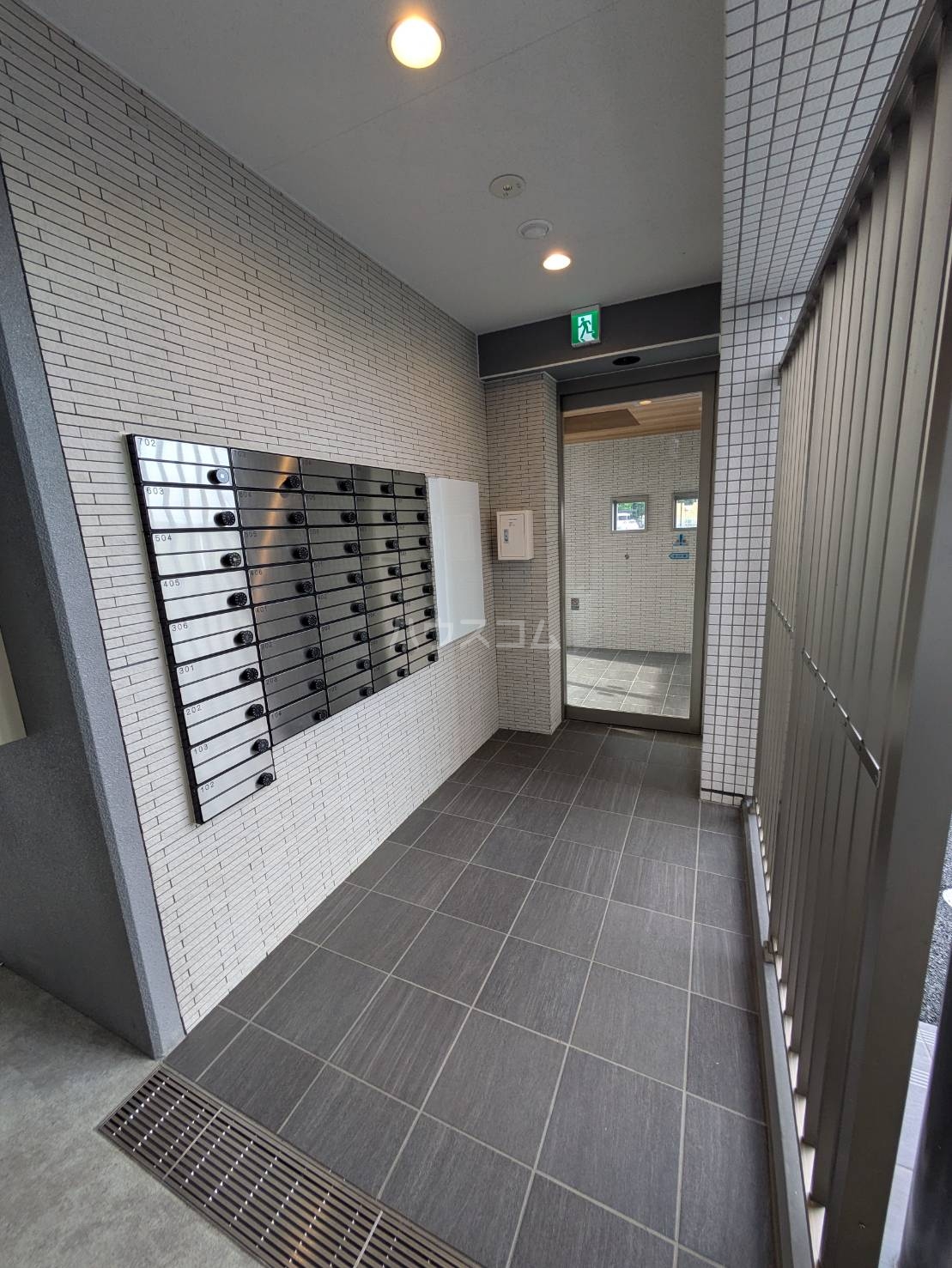 4/10 エントランス