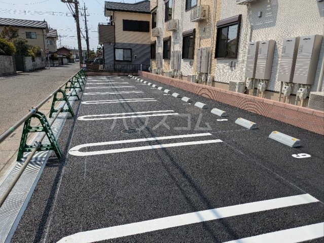 22/30 駐車場
