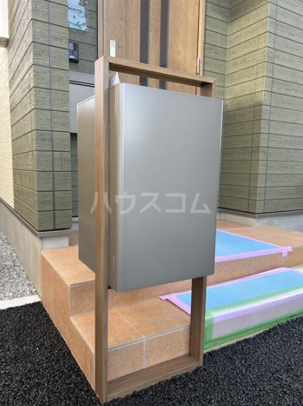 27/30 エントランス