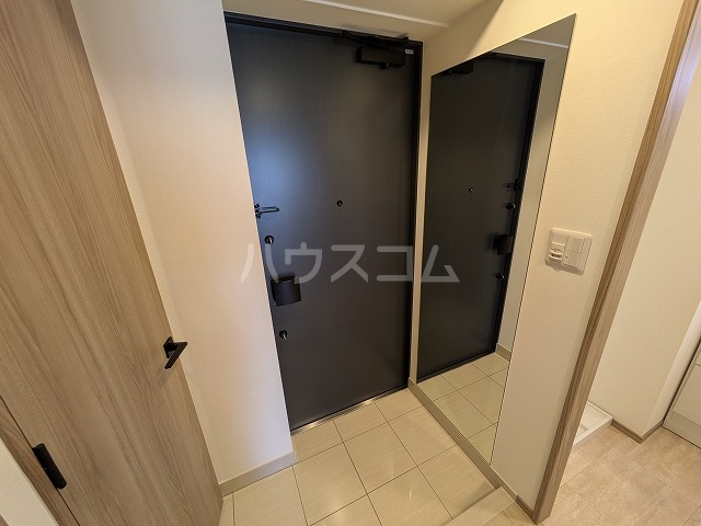 14/30 玄関