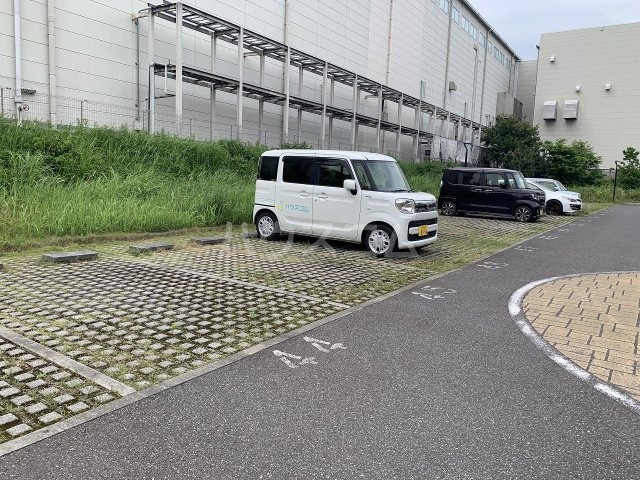23/30 駐車場