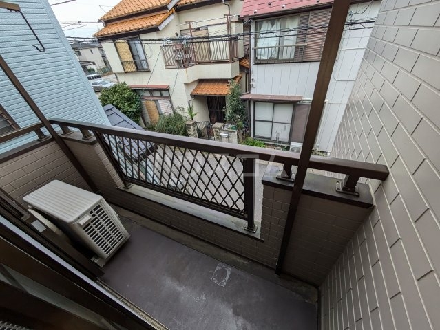19/25 バルコニー