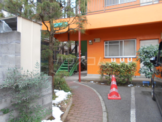 20/30 エントランス