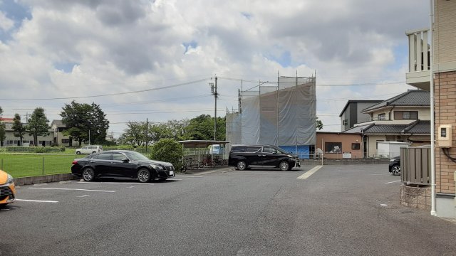 2/5 駐車場