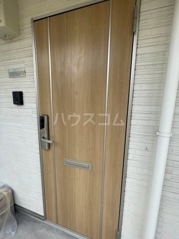 18/20 エントランス