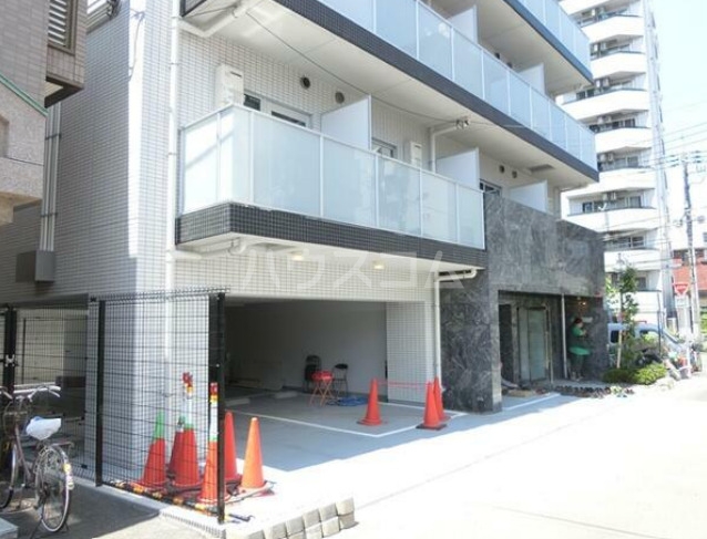 14/22 エントランス