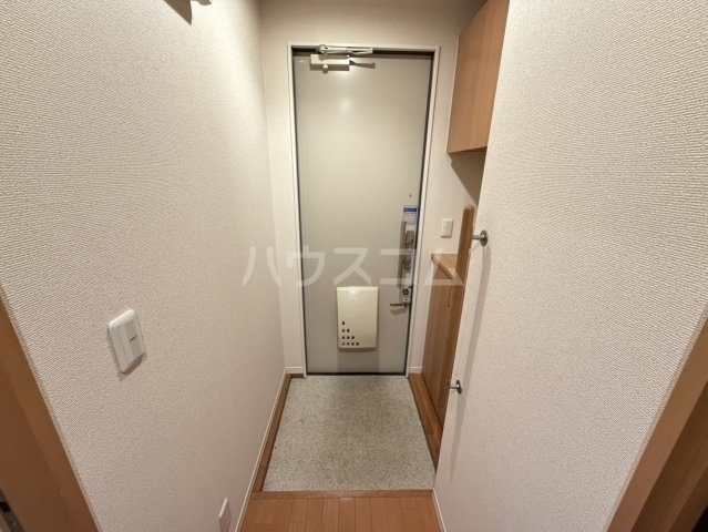 13/30 玄関