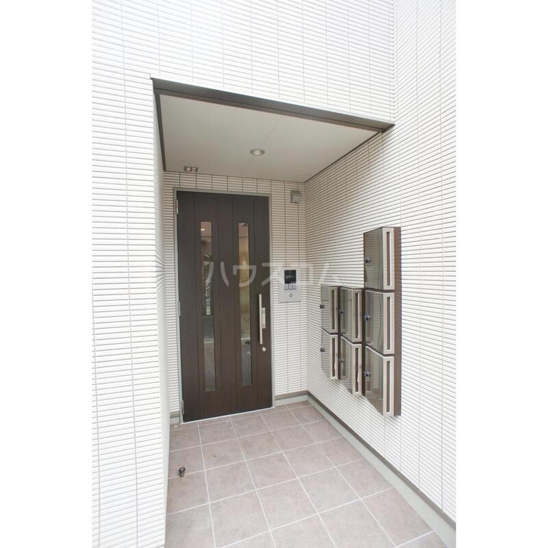 2/3 エントランス