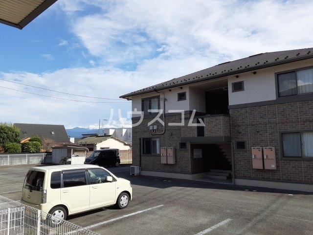 14/17 駐車場