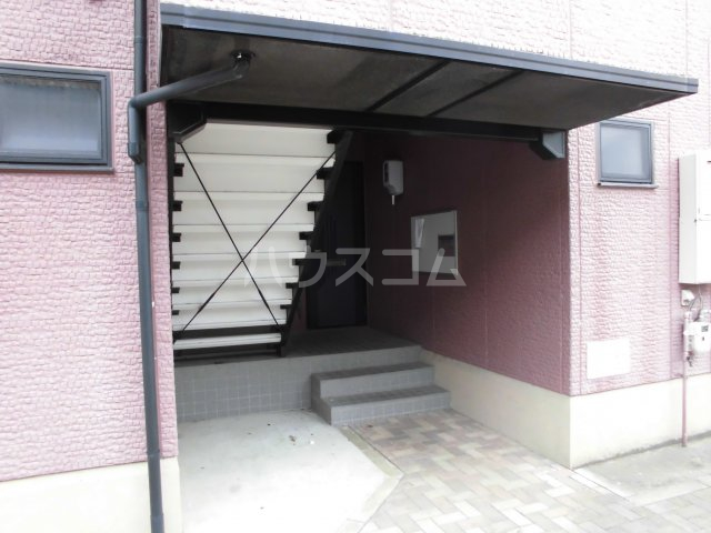 20/29 エントランス