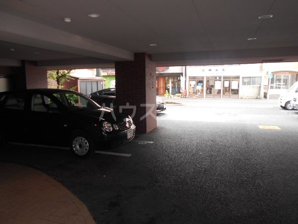 22/30 駐車場