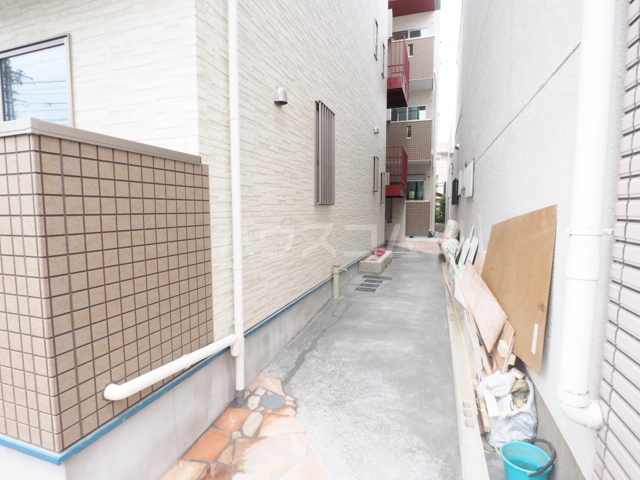 22/30 エントランス